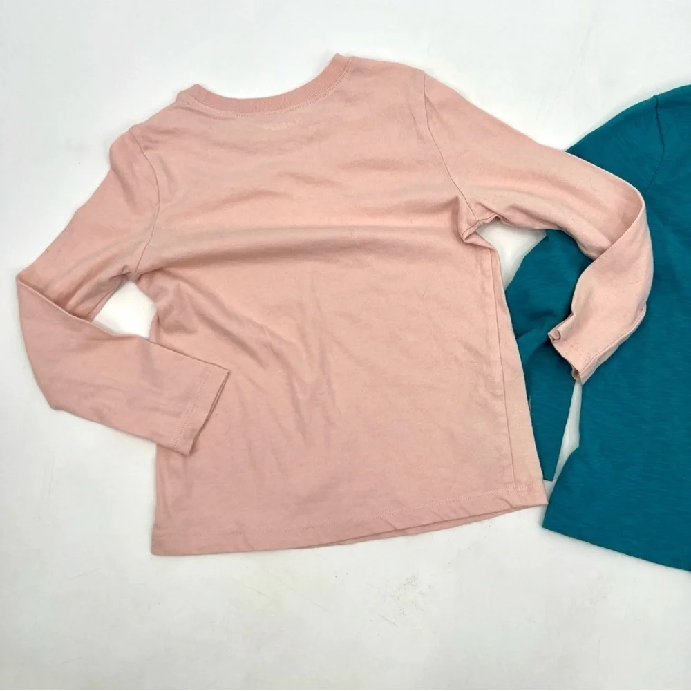 OLD NAVY Pair of Long Sleeve Crewneck Casual T-Shirts Size 5T